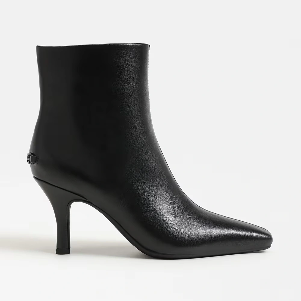 Laura Kitten Heel Bootie Black Leather