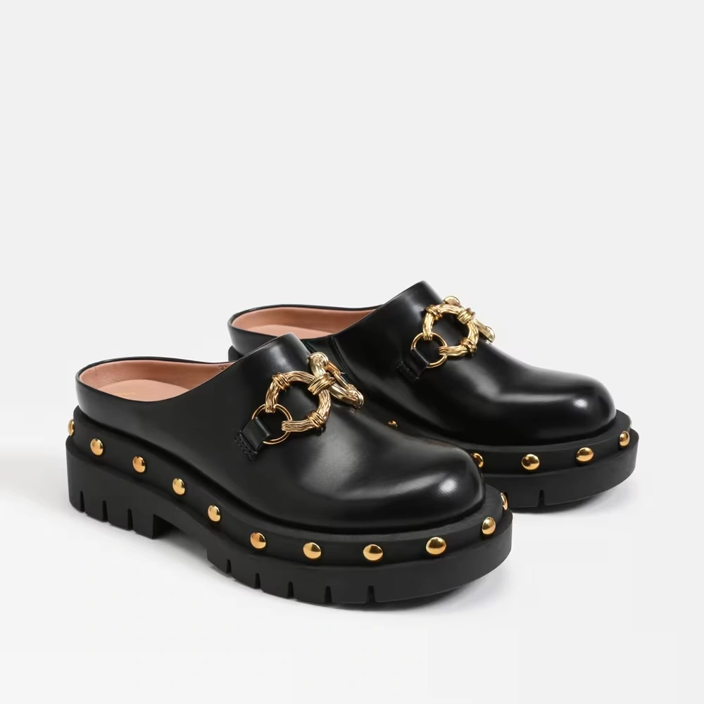 Annie Clog Black
